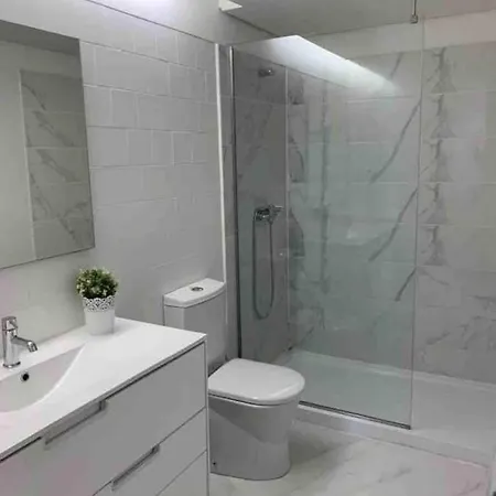 דירה National Theatre Flat